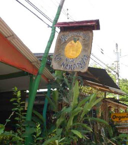 Soda la Naranja – A Perfect Place To Try Out Tico Food!